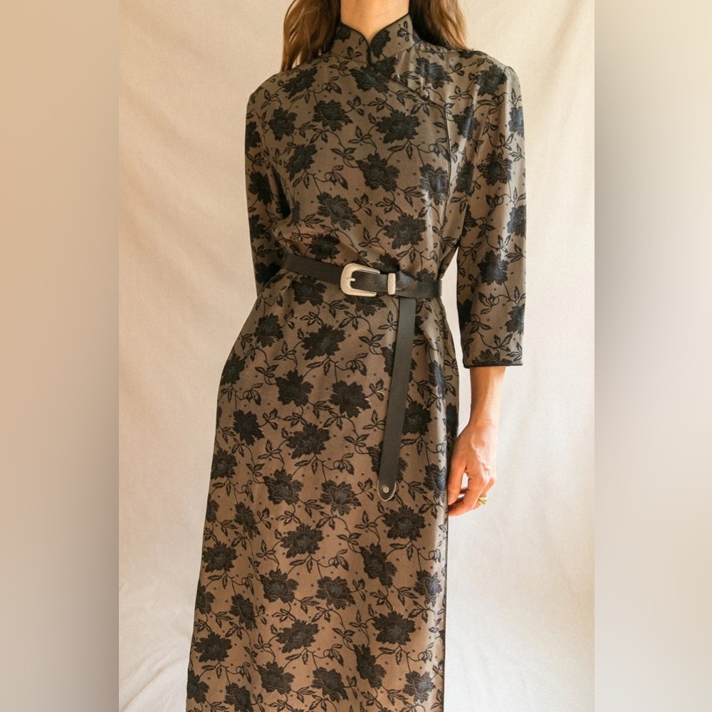 Mandarin collar dress - Picture 2 of 8